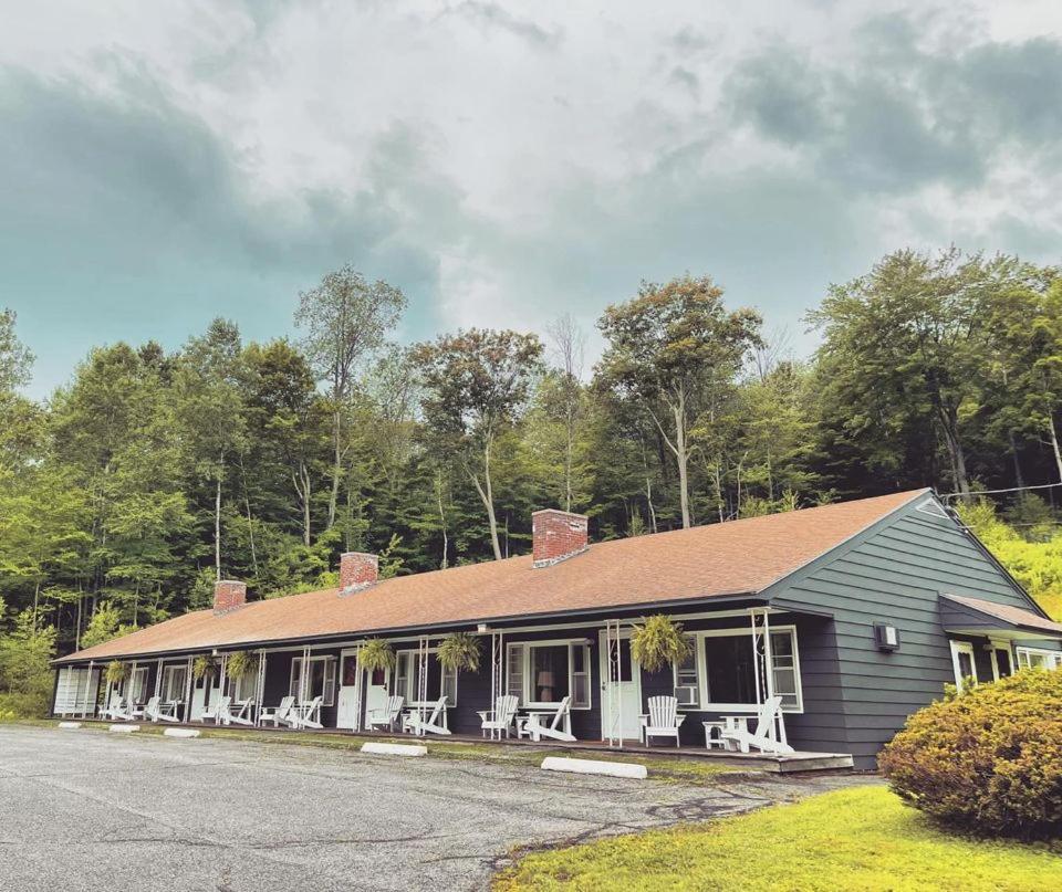 Berkshire Valley Inn North Hancock Ngoại thất bức ảnh